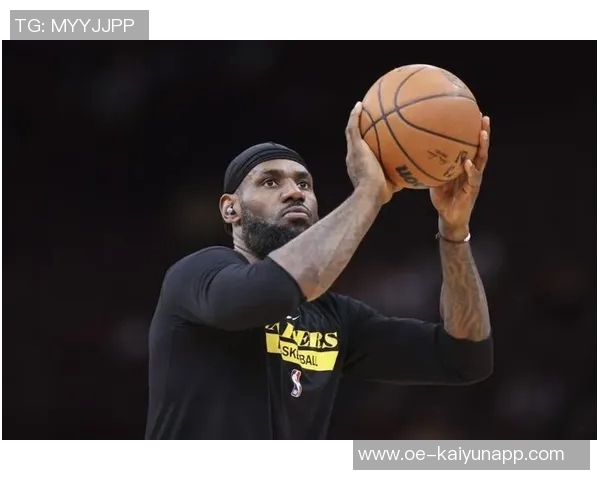 詹姆斯分享赛季初戒酒戒甜品的心路历程与自我挑战 詹姆斯分享赛季初戒酒戒甜品的心路历程与自我挑战